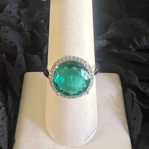 8ct greenest light blue stone set 925